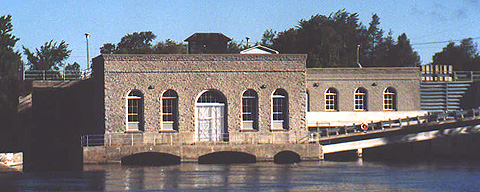 Geally Falls top pump house
